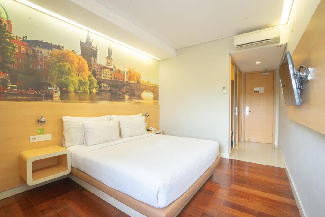 Life Hotel Stasiun Kota Сурабая Стая снимка